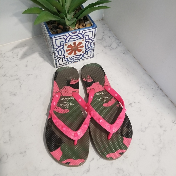 VALENTINO ROCKSTUDS BY HAVAIANAS SANDALS - Picture 2 of 6